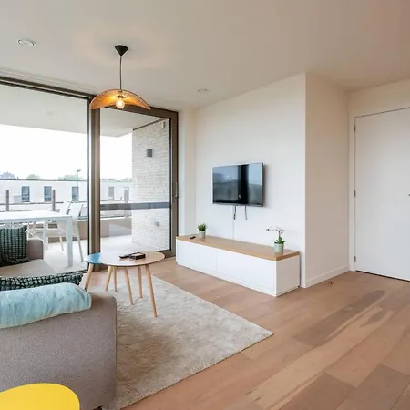 Appartement Luxurious With 2 Bedrooms And Balcony *