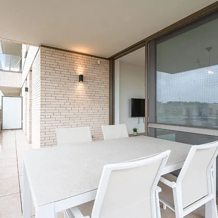 Apartment Luxurious With 2 Bedrooms And Balcony Ostende