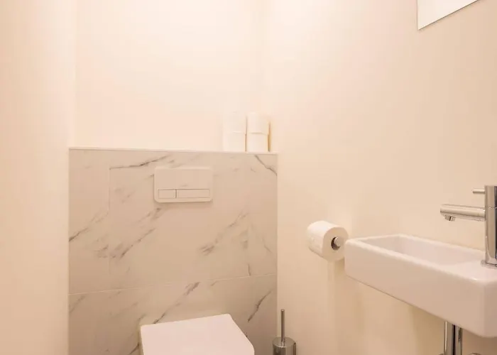 Apartamento Luxurious With 2 Bedrooms And Balcony